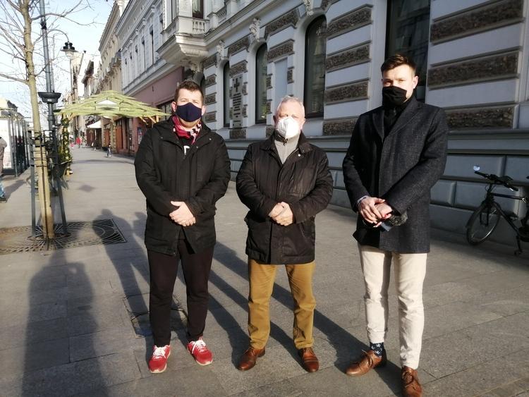 Dodatki dla nauczycieli wstrzymane, łódzcy radni obwiniają wojewodę 1 66414 7652235ca0ef4fc1d6e1cbc49b4c3823