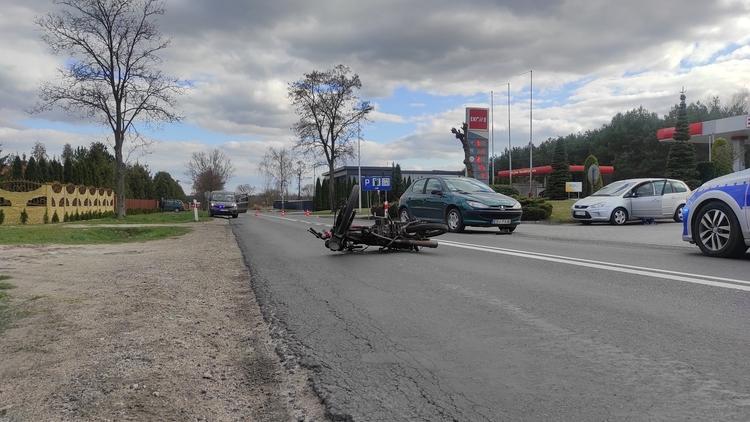 Wypadek w miejscowości Monice w gminie Sieradz. Ranni nietrzeźwi motocykliści 1 68826 8323b5c66e44edf91eb290f55aa314dd