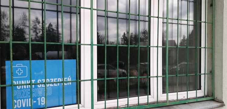 Tłumy w punkcie szczepień w Piotrkowie Trybunalskim 1 68889 c2f02dab76fa0e4f79f99a4cc8a471e2