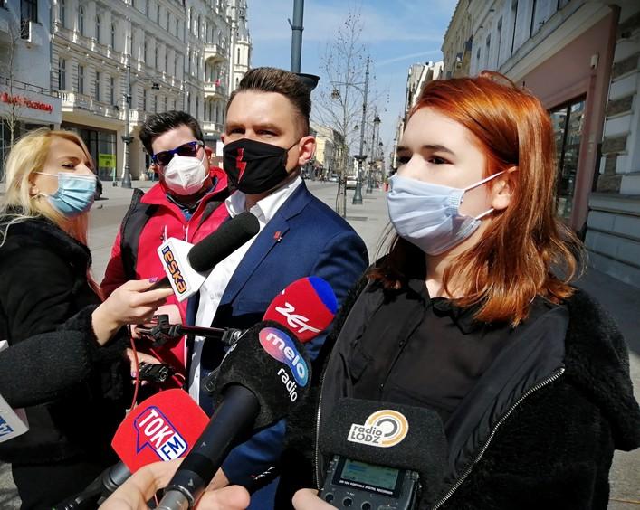 Maturzystka z Łodzi ukarana za używanie w sieci symbolu Strajku Kobiet 1 68958 3d1fbb5016d1c15b1d6c789cbe40a283