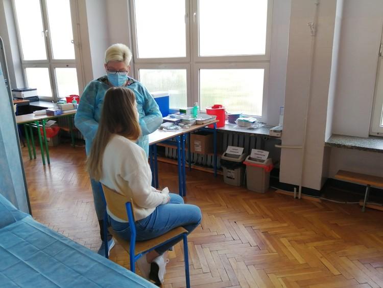 Punkt szczepień w SP 10 w Sieradzu już dostępny 1 69594 6fde830d5b775556265346dde34ba3ed
