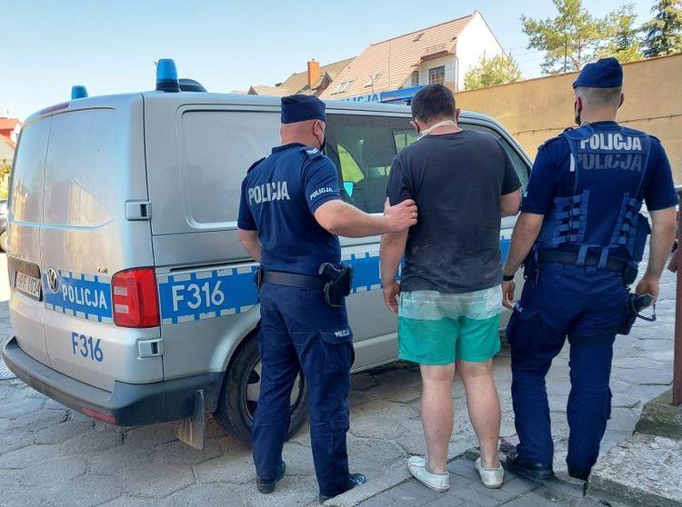 Policyjny pościg na A2. Pijany kierowca uciekał "pod prąd" 2 69864 5b8aa4ec8fcd7be9f3171525474cd4dd