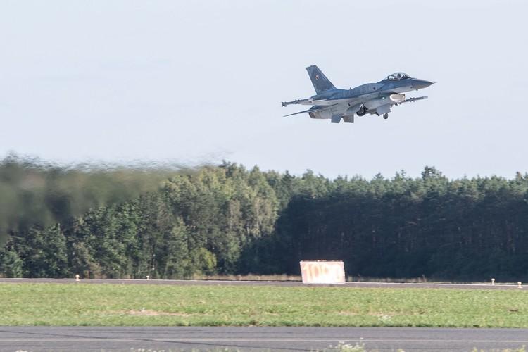 Polskie F16 wylatały 100 tysięcy godzin. To również jubileusz pilotów z łaskiej bazy 1 70241 7029565c302e0001d0be2762045527be