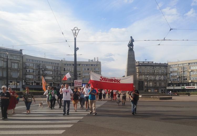 Spacer Wolności w 32. rocznicę pierwszych częściowo wolnych wyborów parlamentarnych w Polsce 1 70437 bb55e6bd68d41d3a4e9bd197192e0527