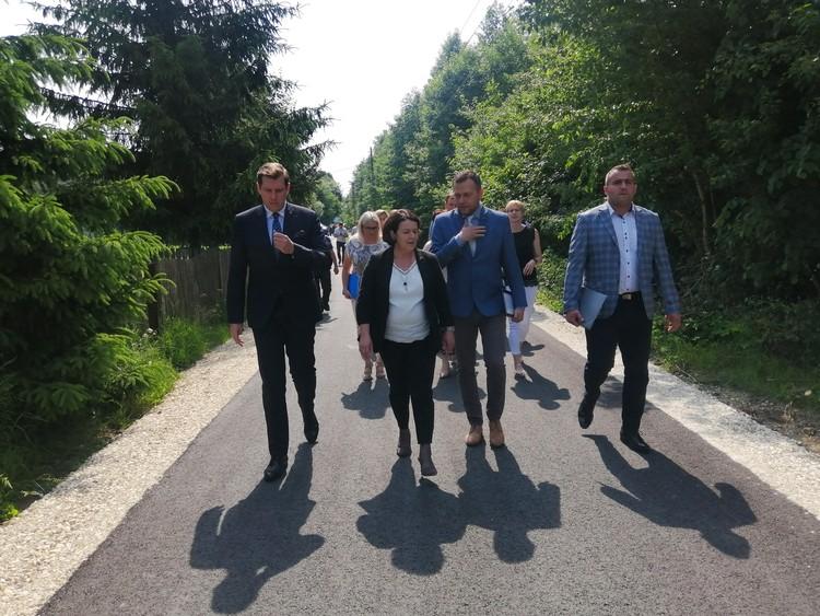 Nowa droga w powiecie radomszczańskim. Kolejne remonty niebawem 1 70717 ac0a57853d440e2fbb35e4c5e05649b5