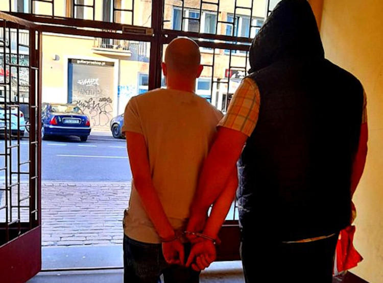 Oszust turystyczny w rękach policji. Był poszukiwany pięcioma listami gończymi 1 70831 d3f4d9a1247e92c288bab0faca1c5466