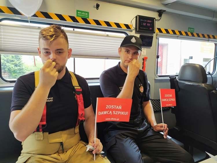 Strażacy z powiatu sieradzkiego promują dawstwo szpiku 1 71255 9c1e32f3fb1898cc740a681f91d40219