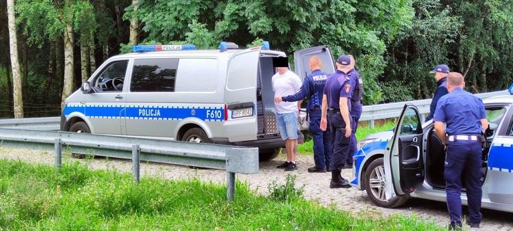 Sieradz. Spowodował kolizję bez prawa jazdy 2 71961 f2b04b8c6813fd6e8446b64eb6816d2d