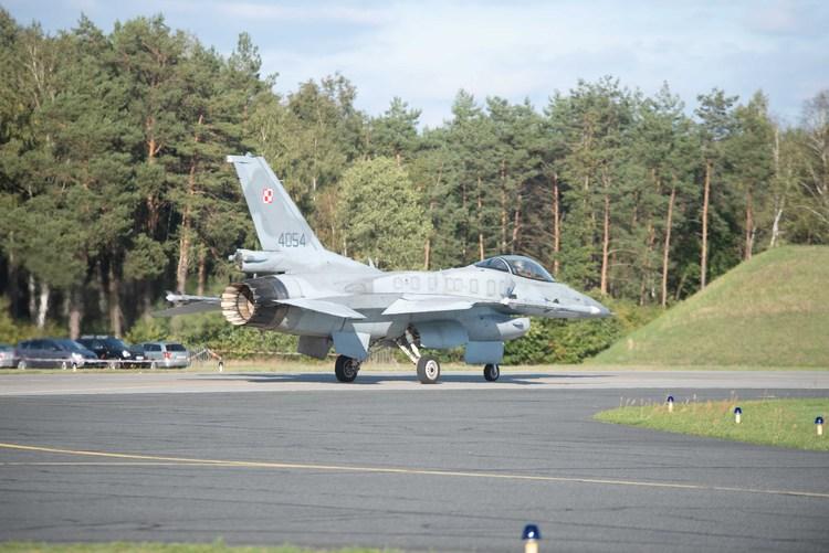 Piloci z Łasku na Islandii 1 72047 75cd86ba3d6f2319f20fd457c0f72456