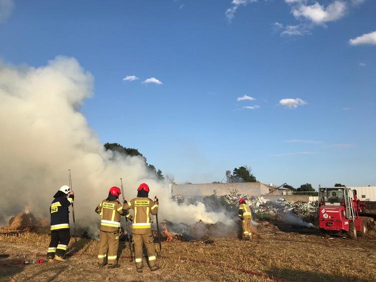Po kolejnym pożarze w Dzietrzkowicach. Mieszkańcy przeżyli chwile grozy, strażakom zabrakło wody do gaszenia 1 72100 c5aebc6dc8f50fd6e1740caf55d04eb3