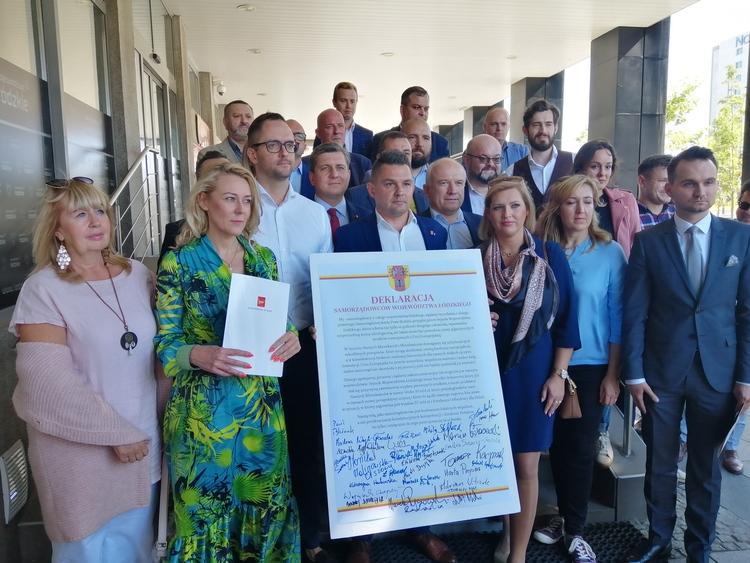 Samorządowa Karta Praw Rodziny - szansa dla rodzin czy zagrożenie dla unijnych dofinansowań? 1 72789 2e65386848f6acd0120cd4b9affb8c64