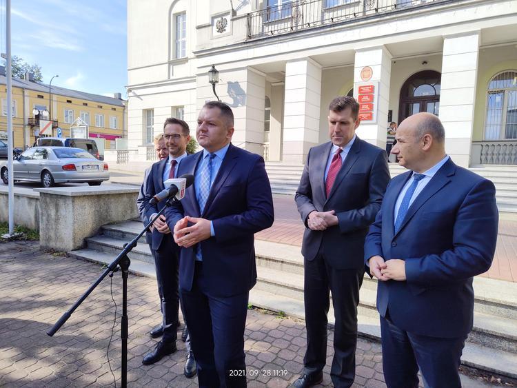 Waldemar Buda: Rząd wesprze samorządy w sprawie mniejszych wpływów z podatków 1 73265 13b38cac152ba10633637e51e9dce373