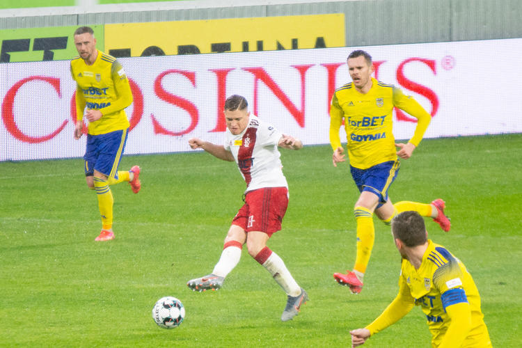 ŁKS odrabia straty do czołówki - Maciej Radaszkiewicz z bramką dającą zwycięstwo nad Arką 22 73762 fdf2e5ddc4f4baf2adac6e781ca2d10f