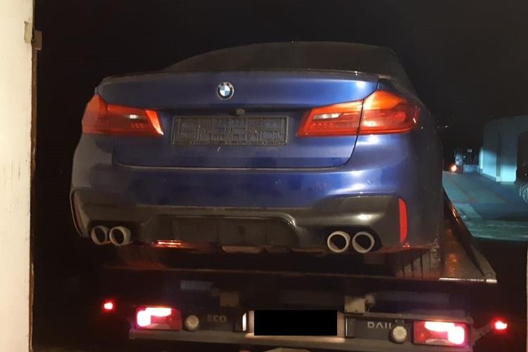 Policjanci odnaleźli skradzione BMW o wartości blisko 400 tys. zł 1 73886 fd78e2c948ea31de4cea1583a3d9237c