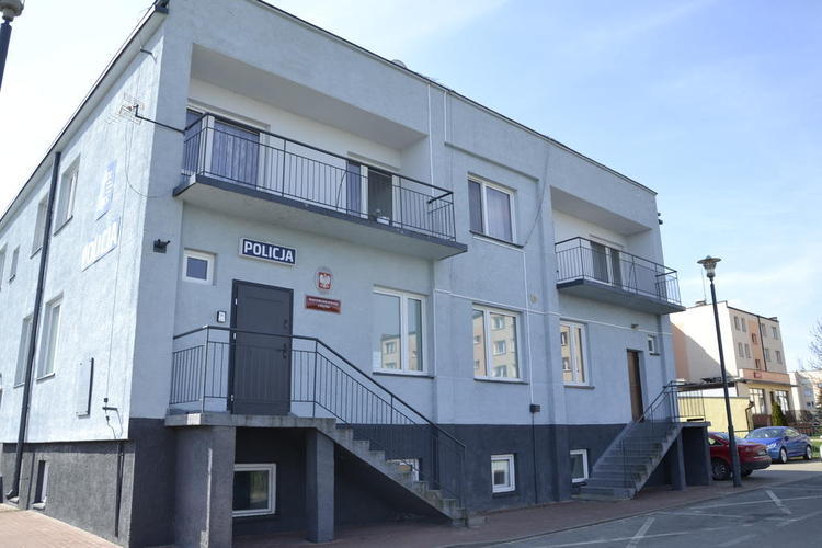 Posterunek w Piątku ponownie funkcjonuje. Był chwilowo zamknięty po aferze związanej z dwojgiem policjantów 1 74476 b1d657889a58e2ee1184ab189de74752