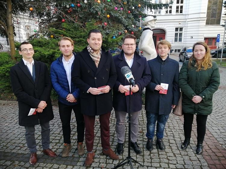 W Łódzkiem powstała młodzieżówka Porozumienia Jarosława Gowina 1 75077 ebede4127a0367f79b1110a9518e3a3a