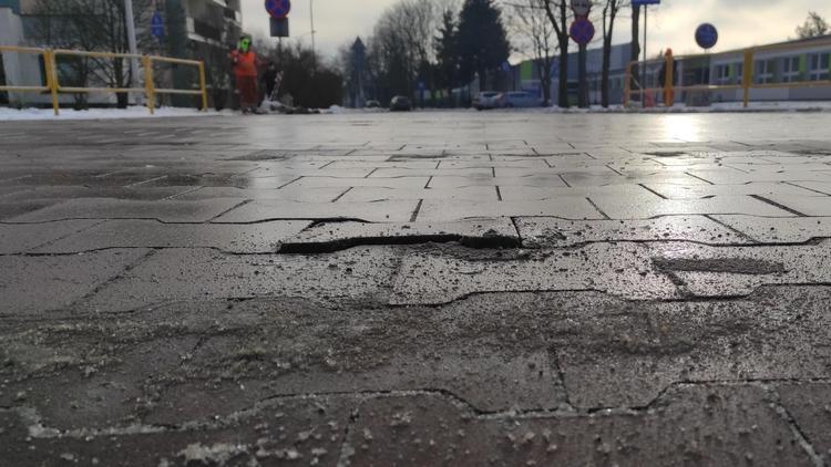 Będą naprawy gwarancyjne na nowych przejściach w Sieradzu 1 75759 4e428d1c8ad3f402da67a5b5b086b55f