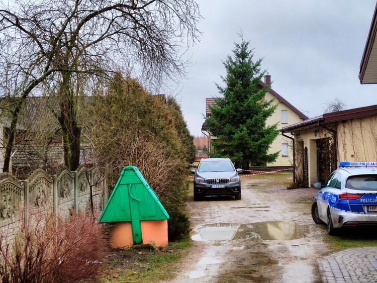 Rodzinna tragedia w Unewelu. Znamy wyniki sekcji zwłok matki i trójki dzieci 1 75885 31c1039fb7008799b396301a82408af6