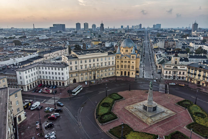 Jak kształtują się ceny domów na sprzedaż w Łodzi? Jakie czynniki wpływają na ich wycenę? 1 76109 b4d5588a1277ebf79bc00ffbbc8f117e