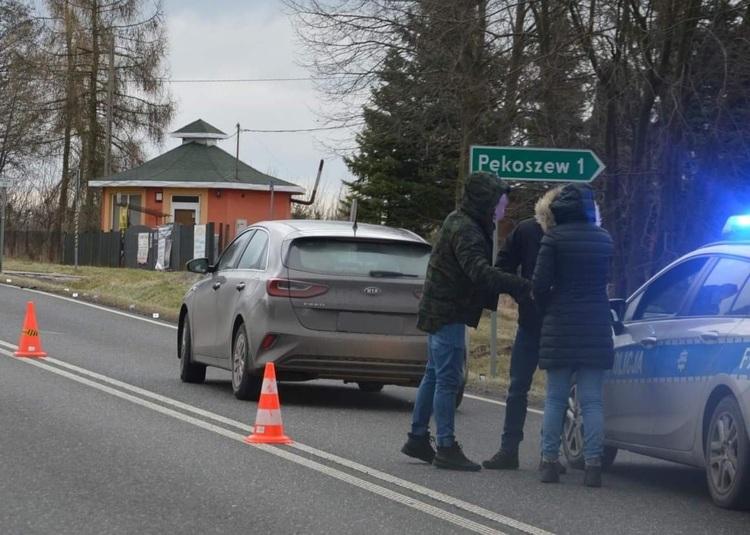 Zwłoki kobiety w rowie w Pękoszewie koło Skierniewic. Są zarzuty dla sprawcy 1 76672 1356f1c71cadaee333084e0b2c081eb0