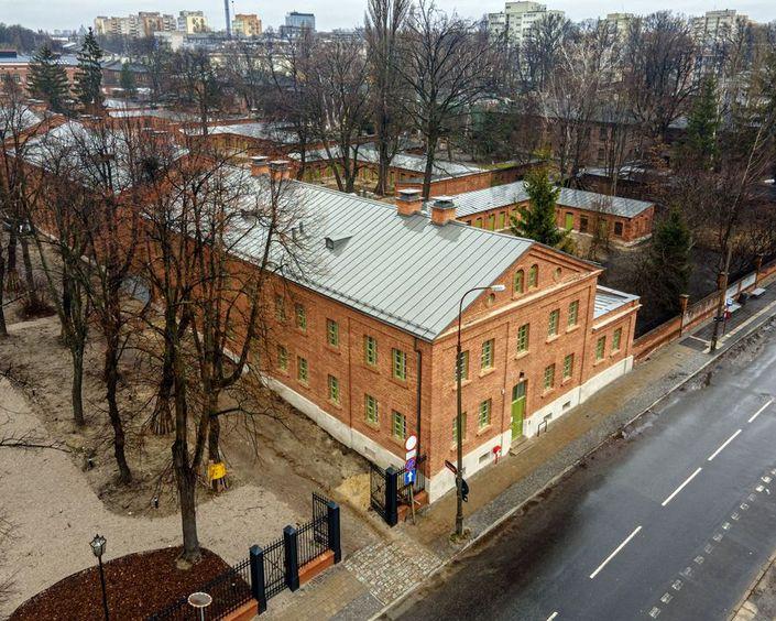 Kończą się prace w kolejnej famule na łódzkim Księżym Młynie. Co tam powstanie? 1 77041 333690a5b65c91f904ba7fcaf8f7751c