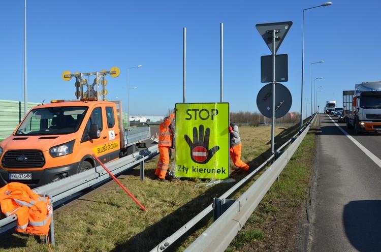 STOP - Zły kierunek. Nowe znaki ostrzegają kierowców przed wjechaniem na drogę pod prąd 3 78194 94b0a4b178c41c3fa168541d61f250d1