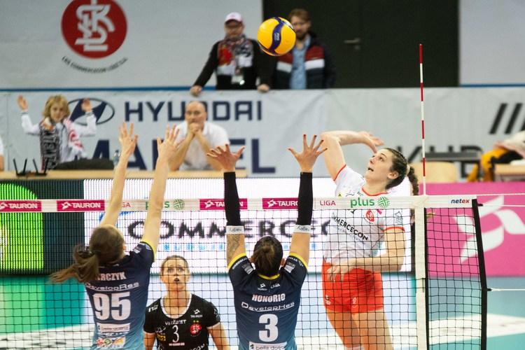 Siatkarki ŁKS-u Commercecon prowadziły już 13:11 w tie-breaku, ale przegrały. Developres bliżej finału 3 78380 aa91891379d592ef7849d2cb43f865e7