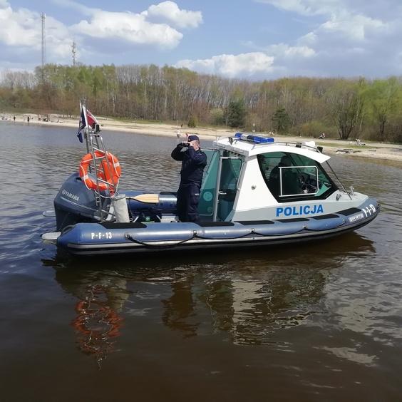 Policja przestrzega, woda nie wybacza błędów! 2 78728 266ad9ba388295d81444758c6336374c