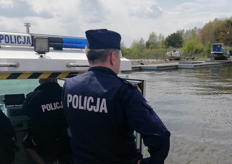 Policja przestrzega, woda nie wybacza błędów! 1 78728 8dc39a26fd638893ee0006144c2c79a2