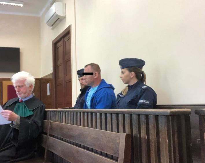 Łowicz: 41-latek oskarżony o zabójstwo usłyszał wyrok. Został skazany na 15 lat pozbawienia wolności 1 79056 6fd595c271f9964699b9343d2a9514c4