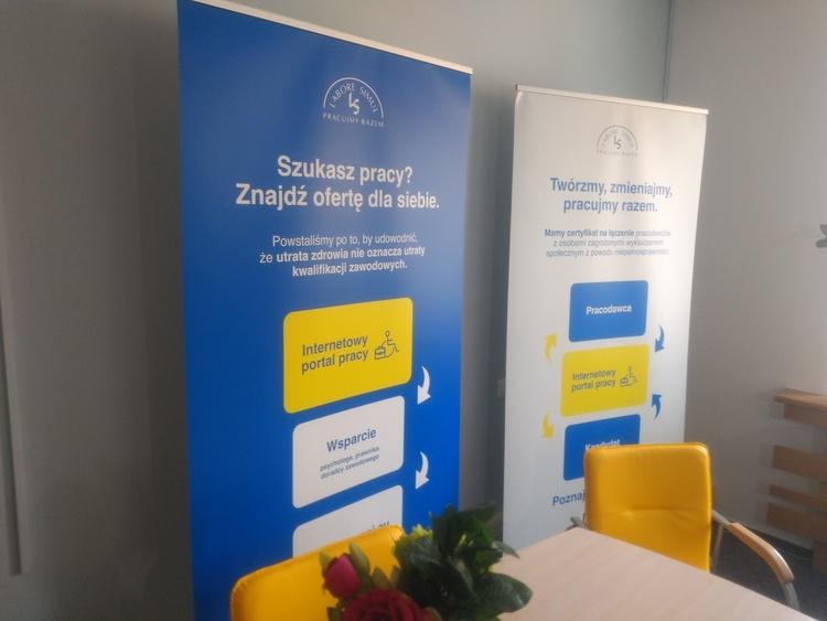 Osoby z niepełnosprawnościami też mogą być zatrudnieni. Kampania "Pracodawca bez barier" w Łodzi 1 79109 aa174a297eb759c4c4b117346f0b4e2c