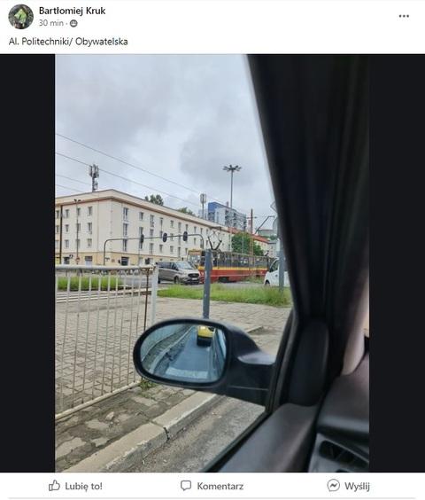 Zderzenie samochodu z tramwajem na Politechniki w Łodzi. Dwie osoby poszkodowane, w tym dziecko 1 79575 b2a7e8e0b2bfcf4a136e39cb6708e26f