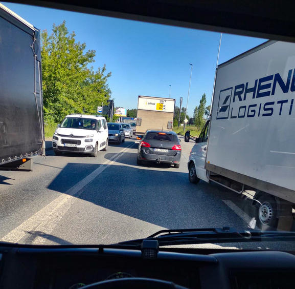 Ogromny zator na Tomaszowskiej. Powód? Zamknięcie części Śląskiej i roboty drogowe na Dąbrowie 1 79917 46f3c8c362a711dc9026fcbc4bc98422