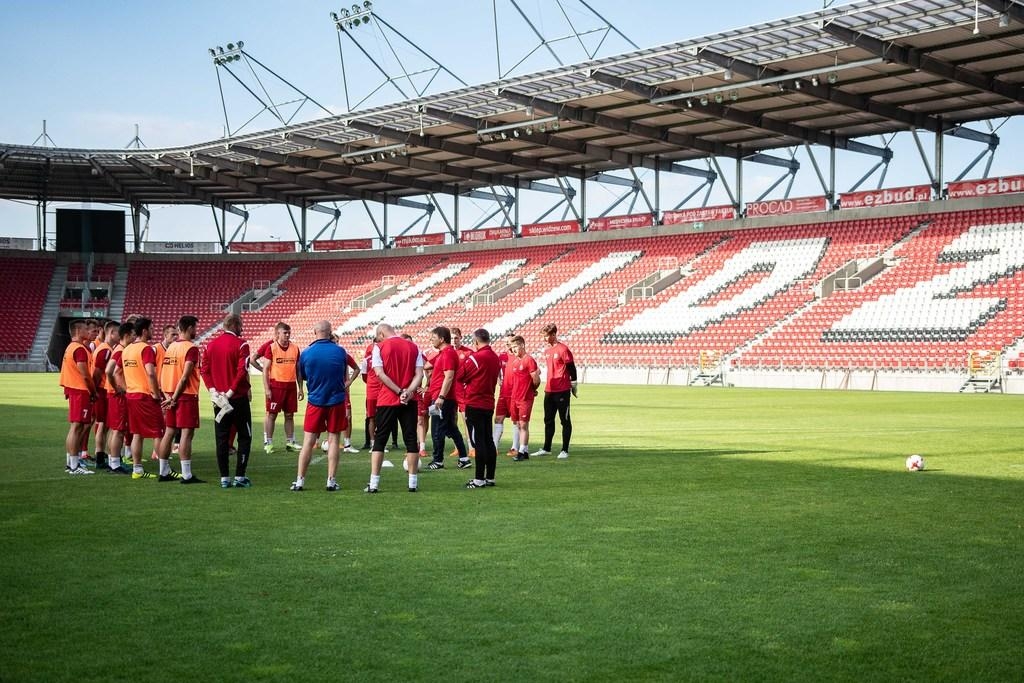 Nowy trener Widzewa Łódź poprowadził pierwszy trening  [ZDJĘCIA]