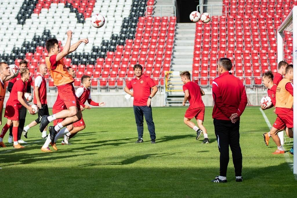 Nowy trener Widzewa Łódź poprowadził pierwszy trening  [ZDJĘCIA]