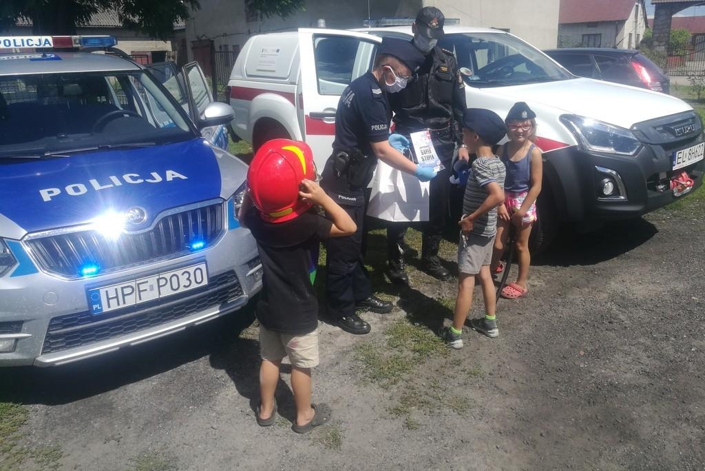 Policjanci i strażacy spełniają marzenia