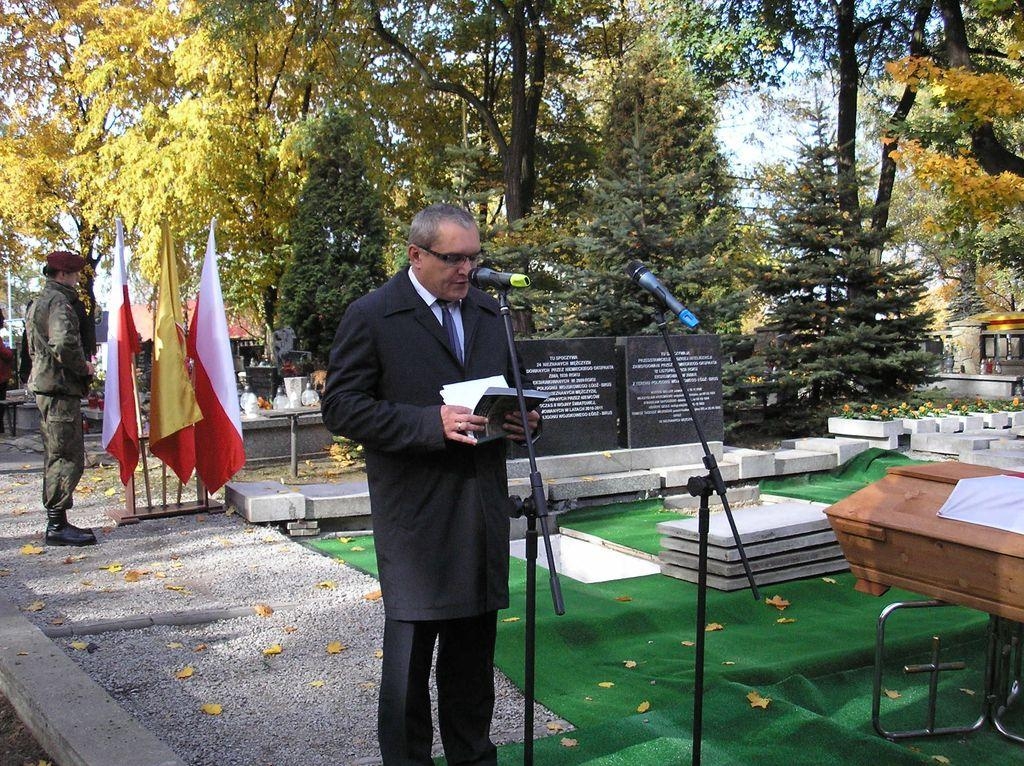 Na Dołach pochowano ofiary terroru niemieckiego i komunistycznego