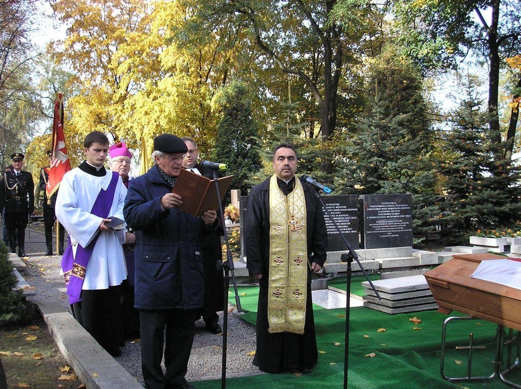 Na Dołach pochowano ofiary terroru niemieckiego i komunistycznego