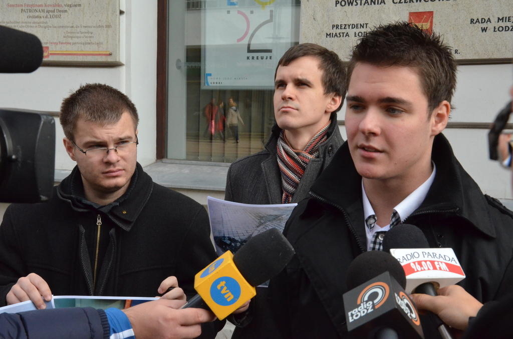 Młodzieżówka PiS krytykuje zarządzanie Piotrkowską w Łodzi 1 Młodzieżówka PiS krytykuje zarządzanie Piotrkowską w Łodzi