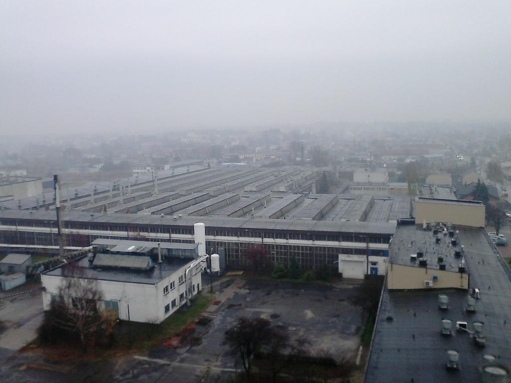 Wieluń. 10-piętrowy pustostan