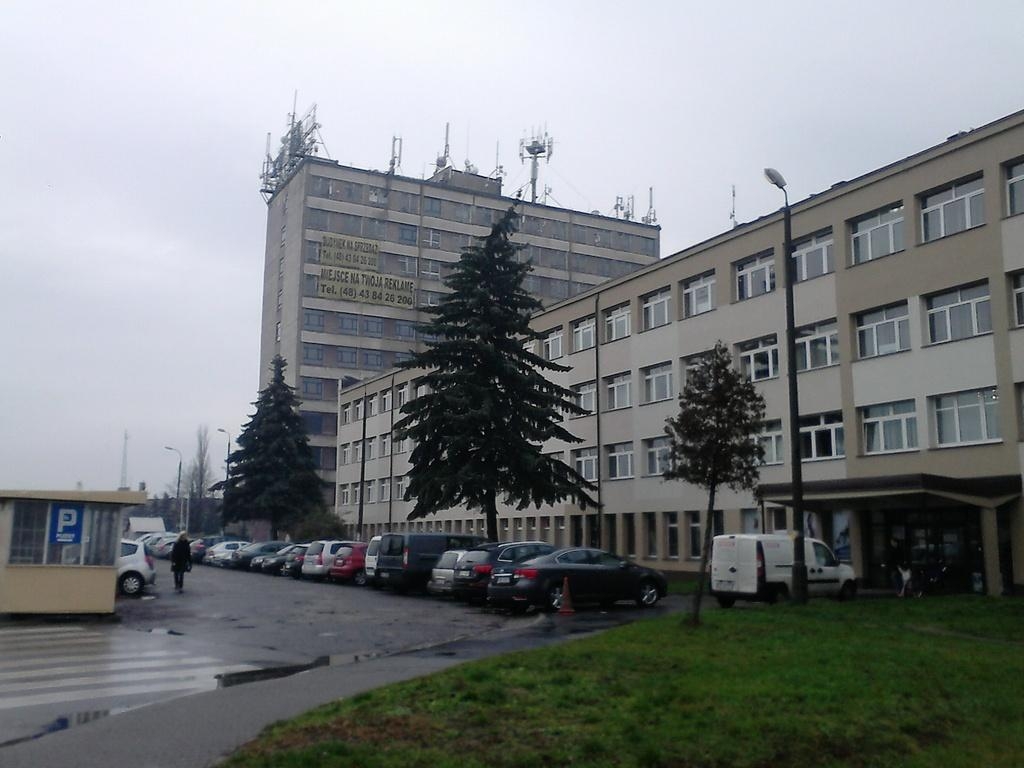 Wieluń. 10-piętrowy pustostan