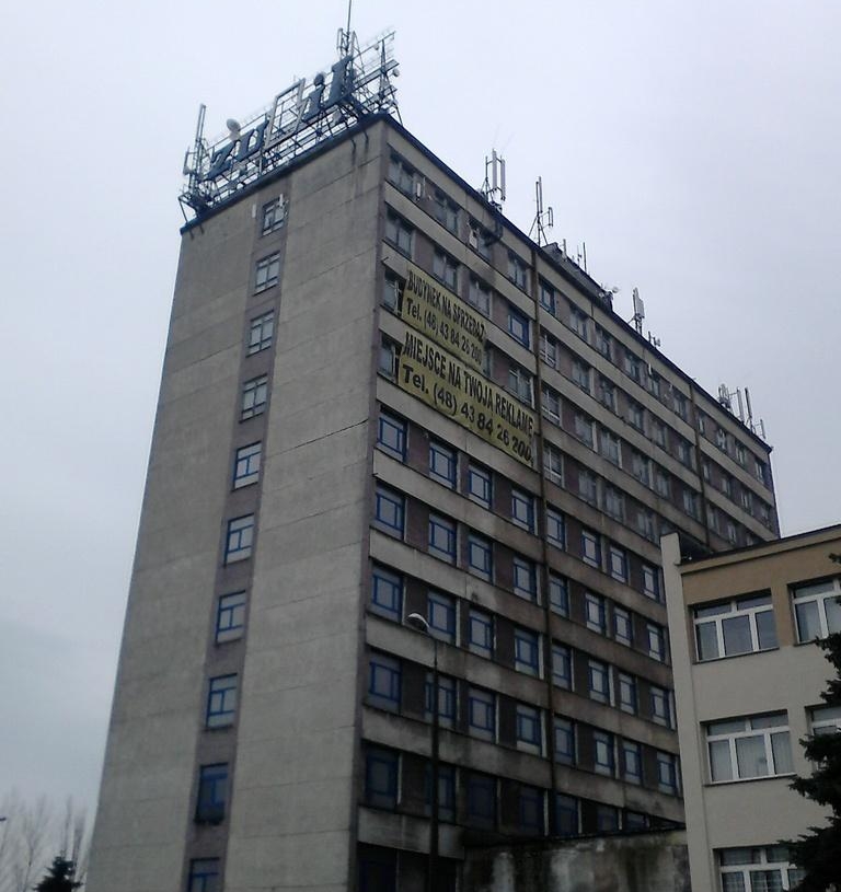 Wieluń. 10-piętrowy pustostan