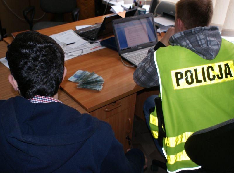 Wieluń. Przywłaszczył portfel, a pieniądze wydał na imprezę 1 Wieluń. Przywłaszczył portfel, a pieniądze wydał na imprezę