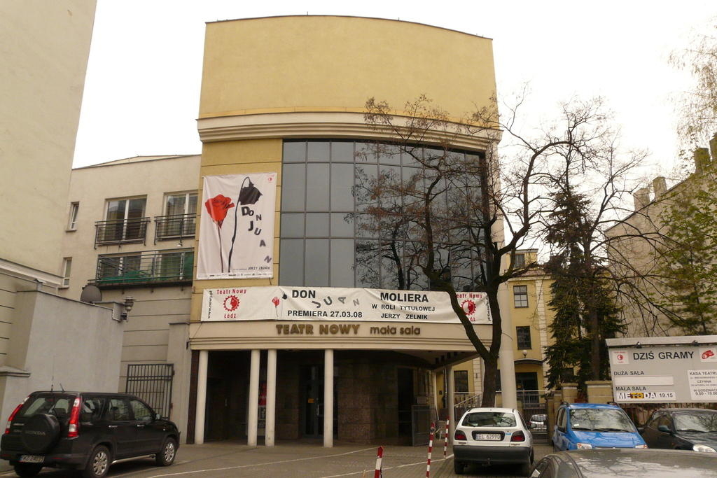 Nowy ekstra mocny [teatr]