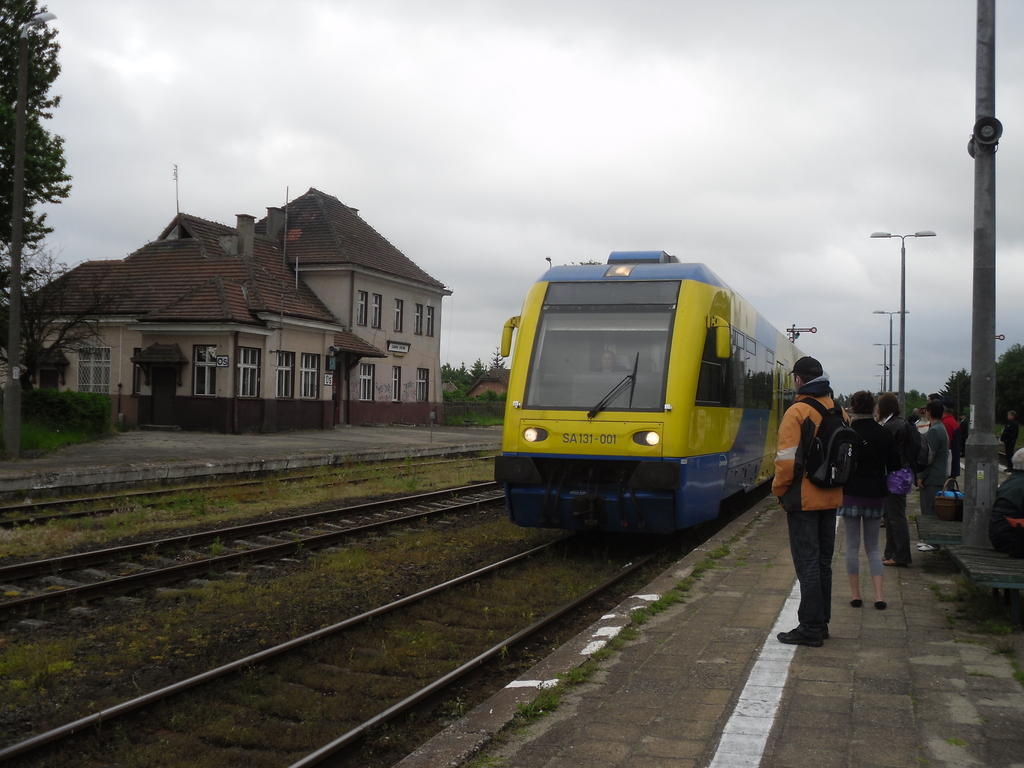 Łódzcy pasażerowie narzekają na połączenia kolejowe z Warszawą 1 Łódzcy pasażerowie narzekają na połączenia kolejowe z Warszawą
