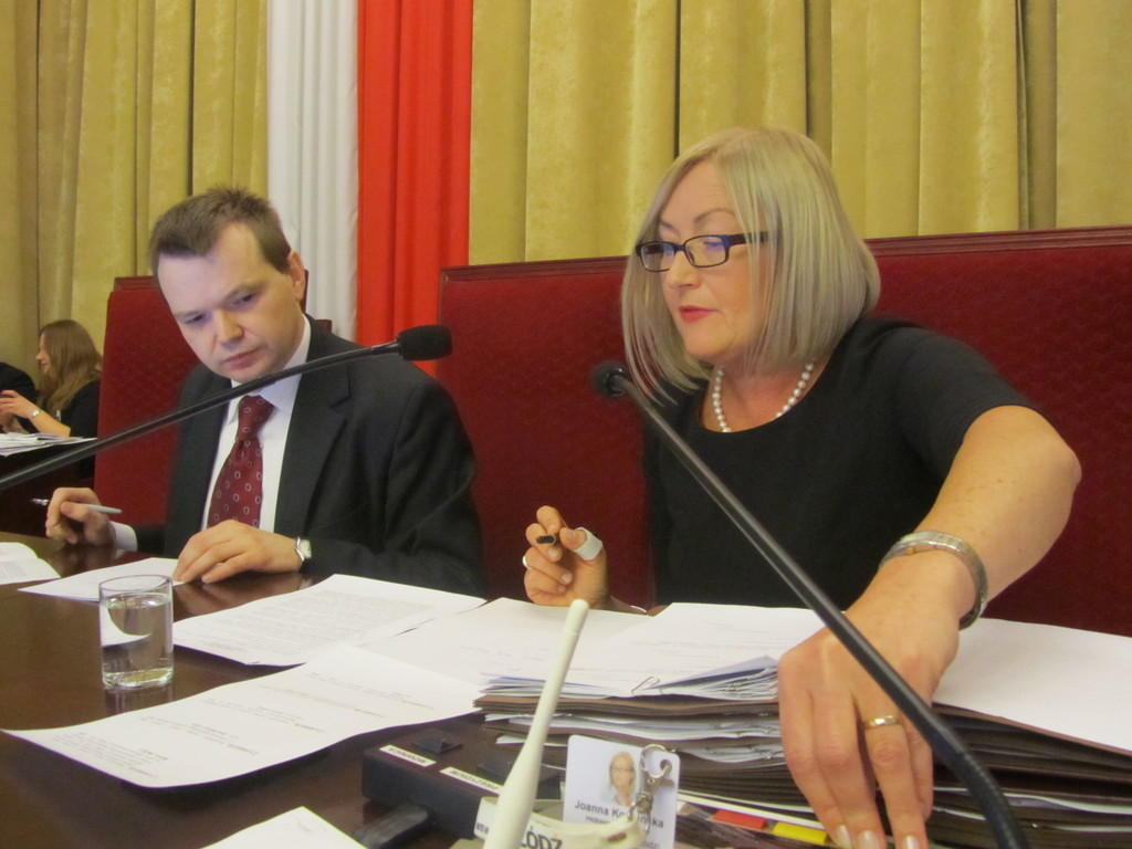 Łódź. Po 16 godzinach przyjęli budżet 1 Łódź. Po 16 godzinach przyjęli budżet