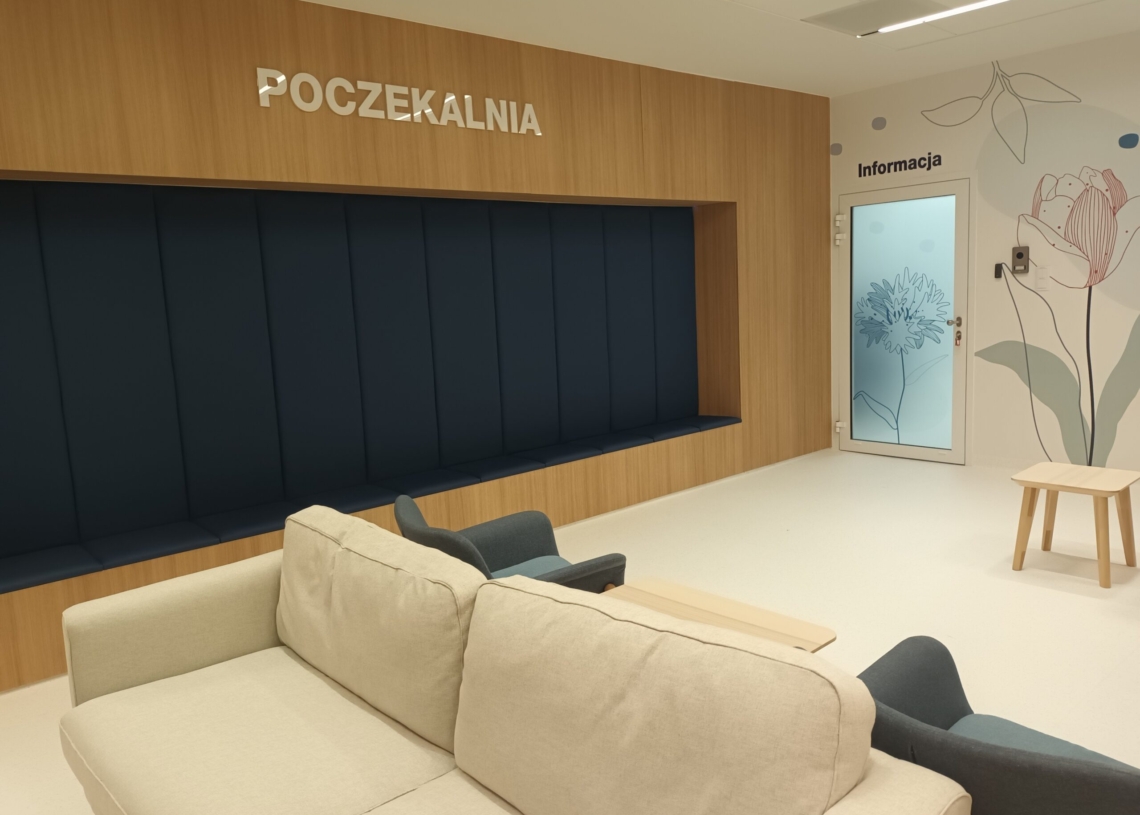 Nowoczesna poczekalnia w Centrum Zdrowia Matki Polki