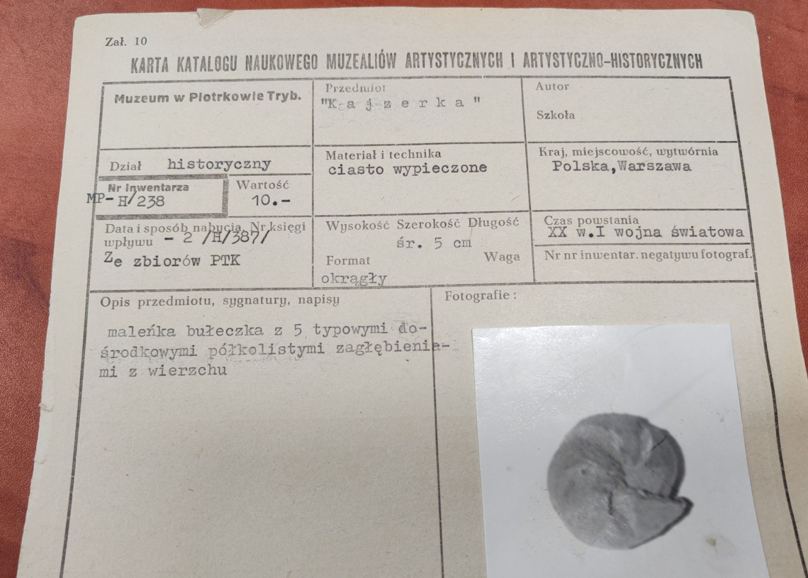 Ciekawostki w piotrkowskim muzeum. 100-letnia kajzerka i miecz grunwaldzki, który na bitwę nie dotarł 1 Eksponat w piotrkowskim muzeum