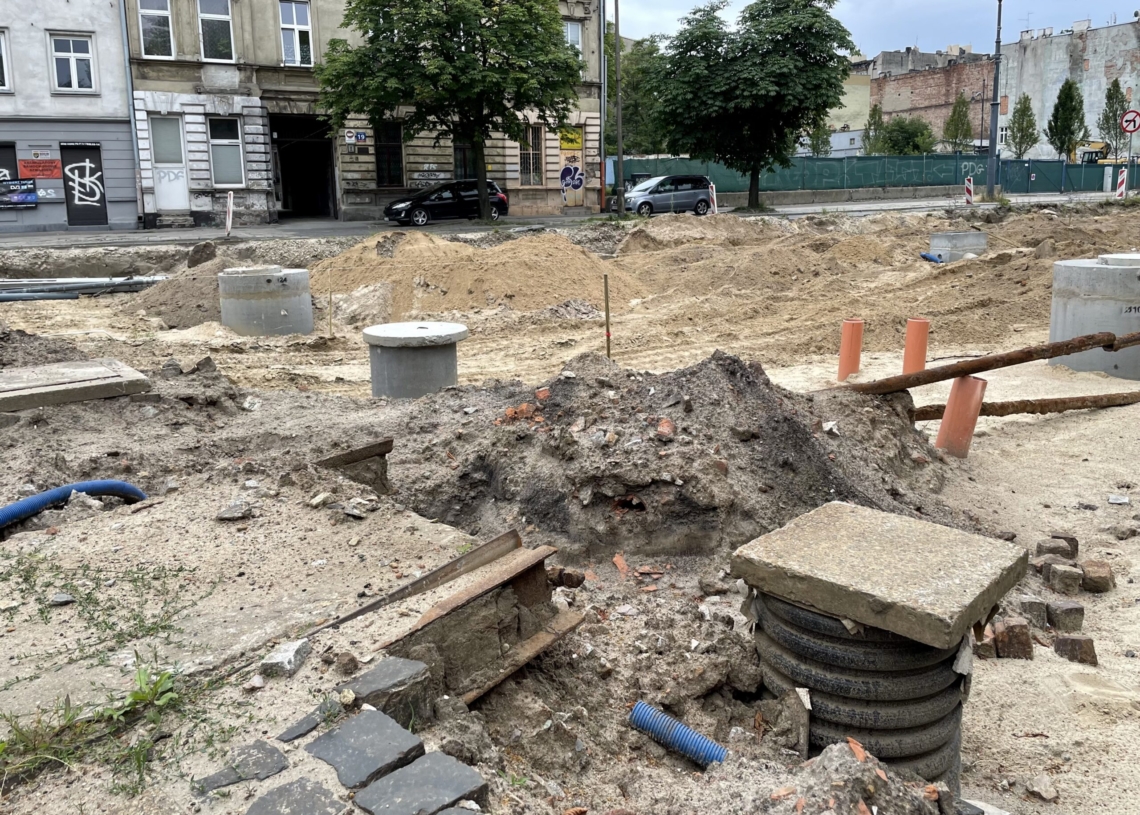 Co odkryto na Północnej, której modernizacja trwa już 6 miesięcy?