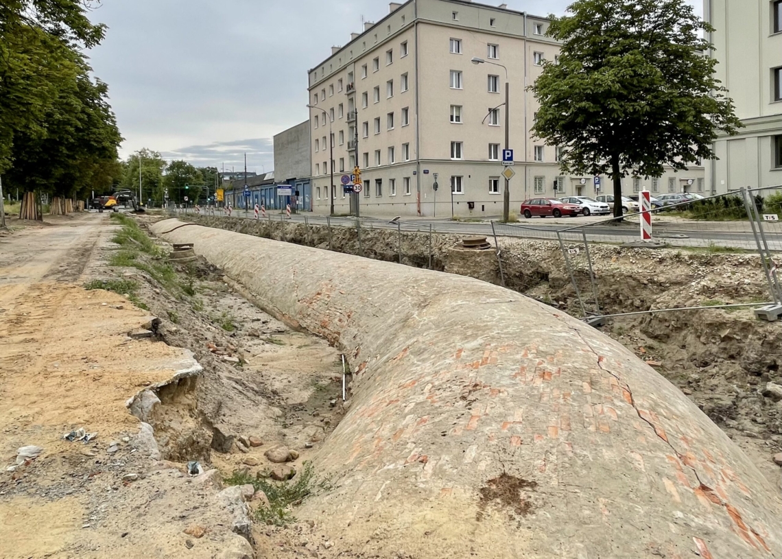 Co odkryto na Północnej, której modernizacja trwa już 6 miesięcy?